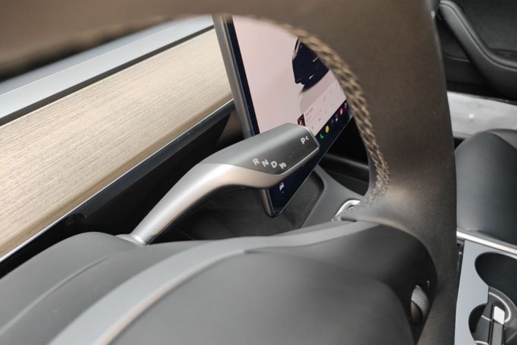 Tesla Model Y 2022 #18 Tesla Model Y 2022 car image #18