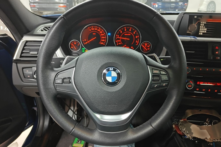 BMW 3 Series 2017 #11 BMW 3 Series 2017 car image #11