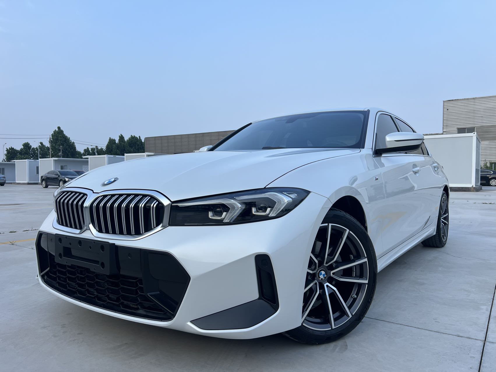 BMW 3 Series 2023 BMW 3 Series 2023 car image