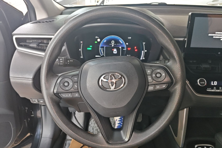 Toyota Corolla Cross 2024 car image #11