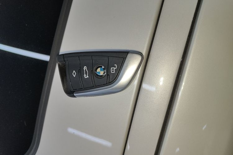 BMW 3 Series 2020 #9 BMW 3 Series 2020 car image #9