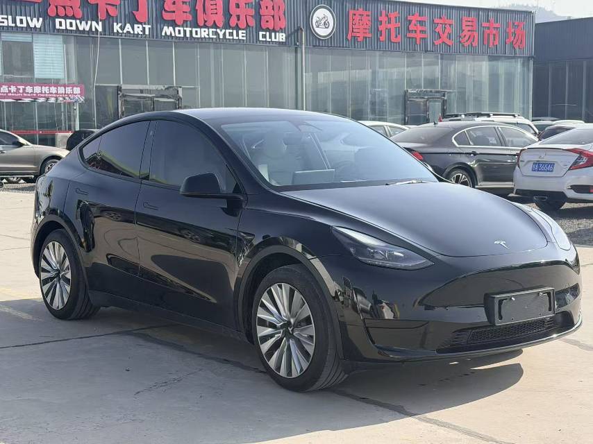 Tesla Model Y 2023 #3 Tesla Model Y 2023 car image #3