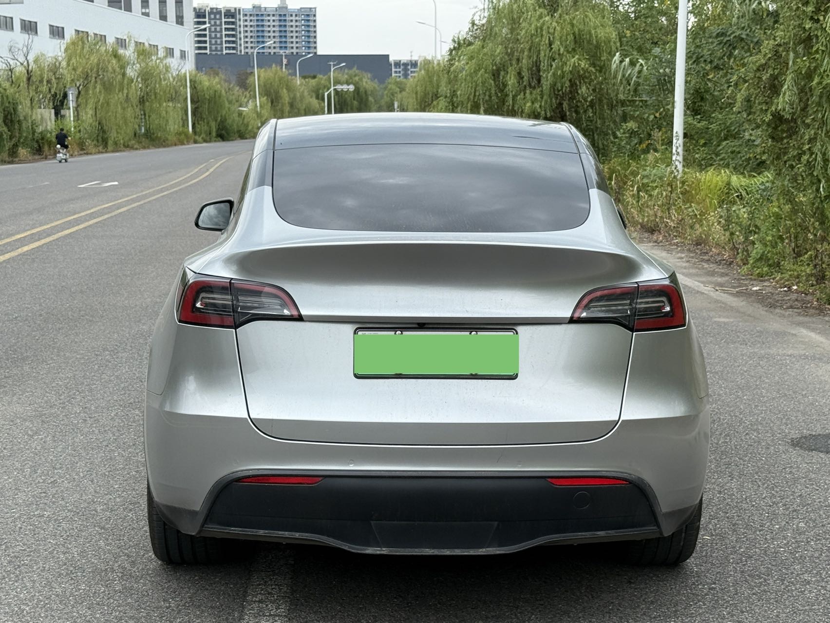 Tesla Model Y 2022 #8 Tesla Model Y 2022 car image #8