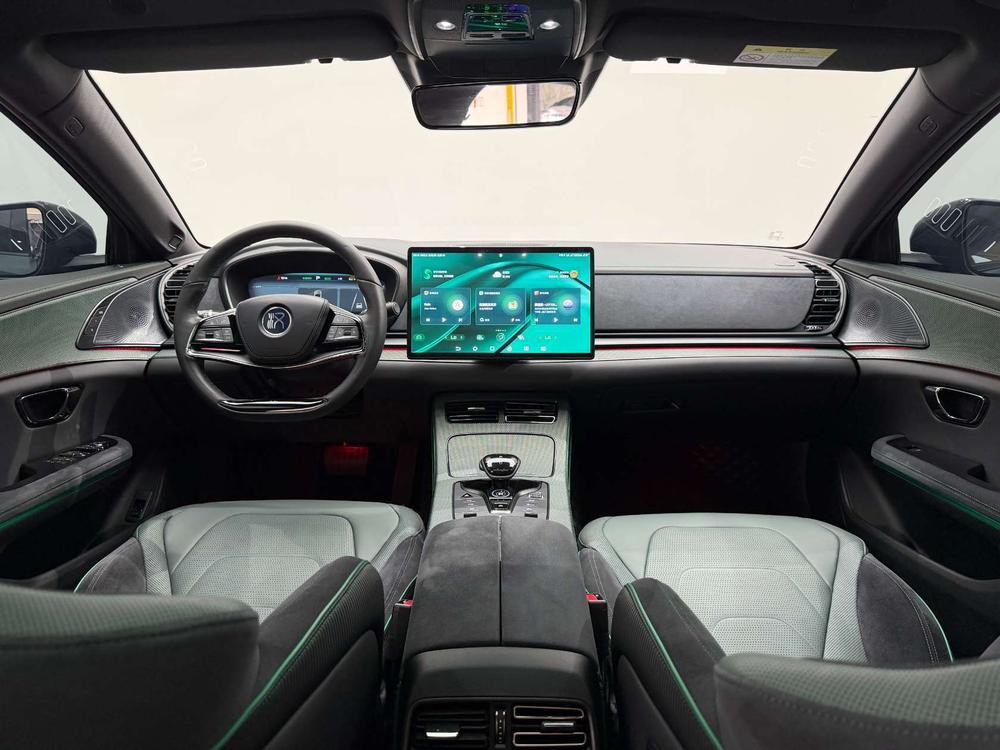 BYD Han 2023 car image #20