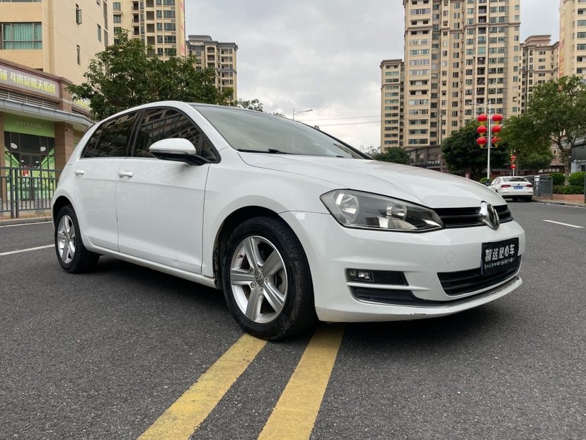 Volkswagen Golf 2015 car image #3