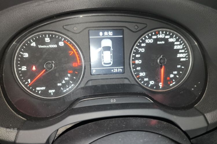 Audi A3 2018 car image #13