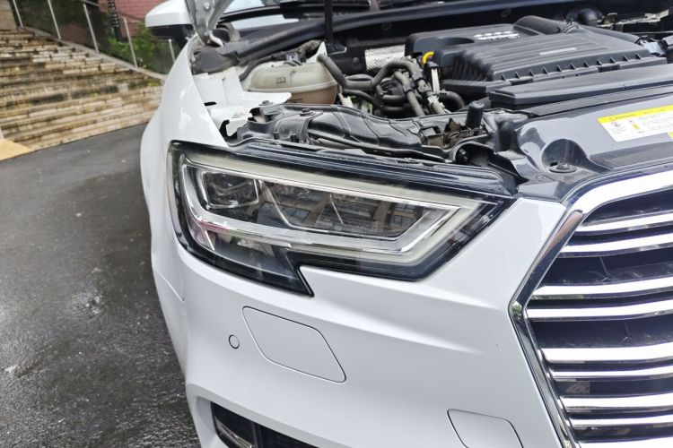 Audi A3 2019 car image #8