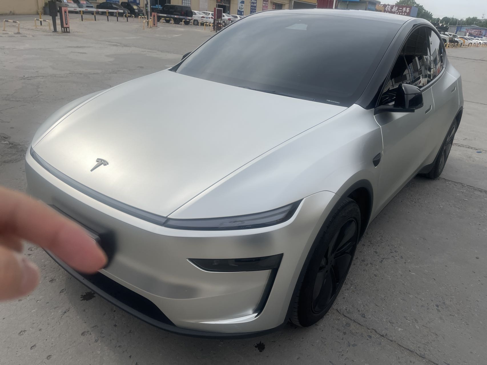 Tesla Model Y 2025 Tesla Model Y 2025 car image