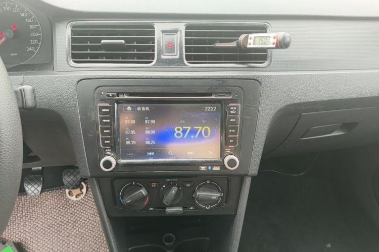 Volkswagen Santana 2016 car image #13