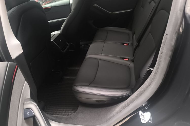 Tesla Model Y 2025 #17 Tesla Model Y 2025 immagine di auto #17