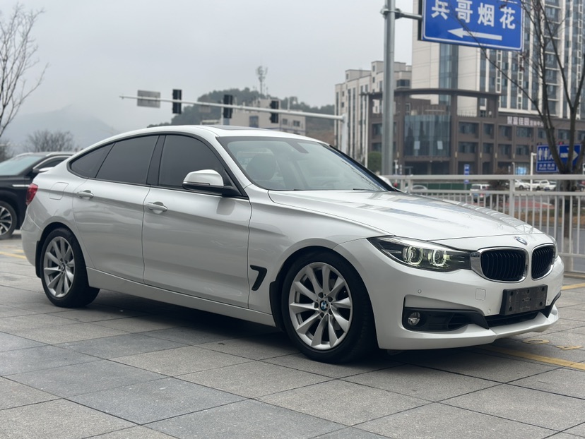 BMW 3 Series GT 2018 BMW 3 Series GT 2018 car image