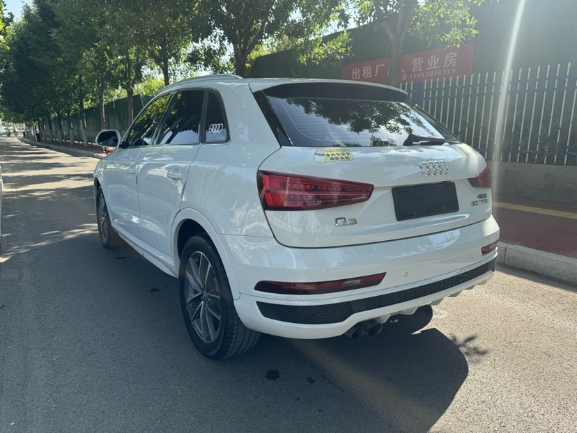 Audi Q3 2019 car image #5