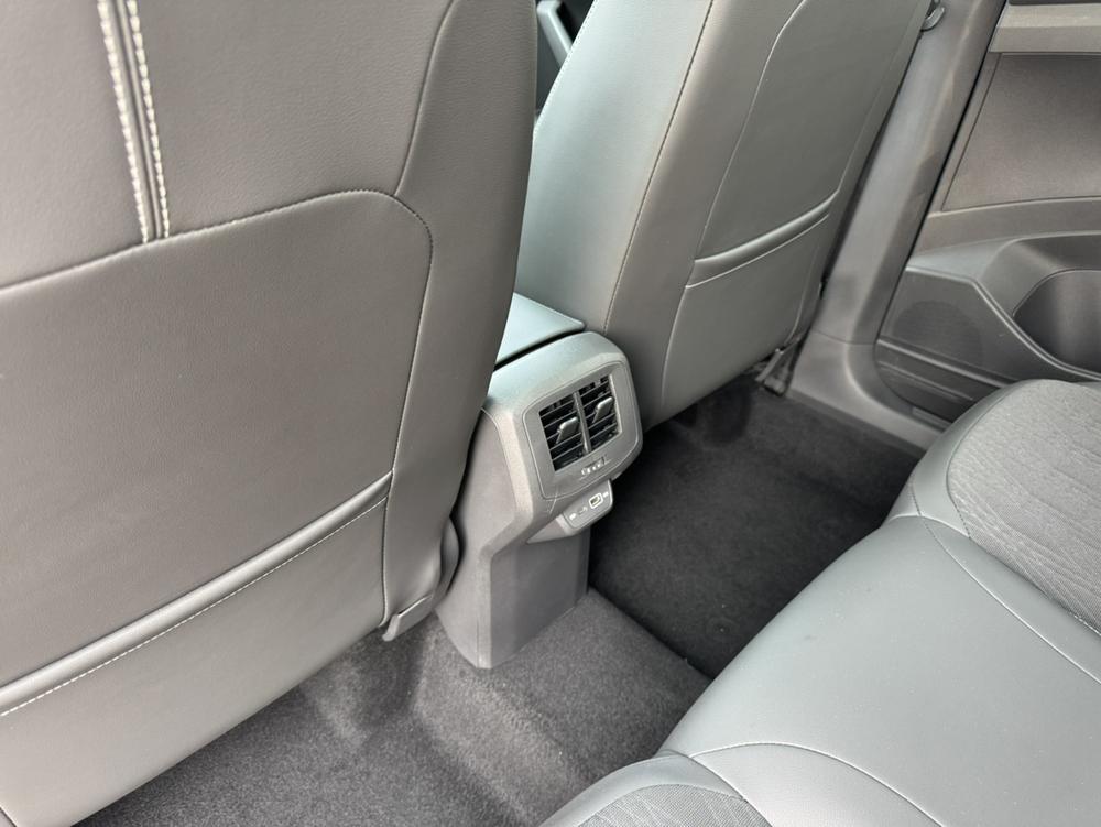 Volkswagen T-Cross 2022 #8 Volkswagen T-Cross 2022 car image #8