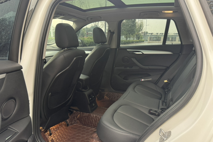 BMW X1 2019 #3 BMW X1 2019 car image #3