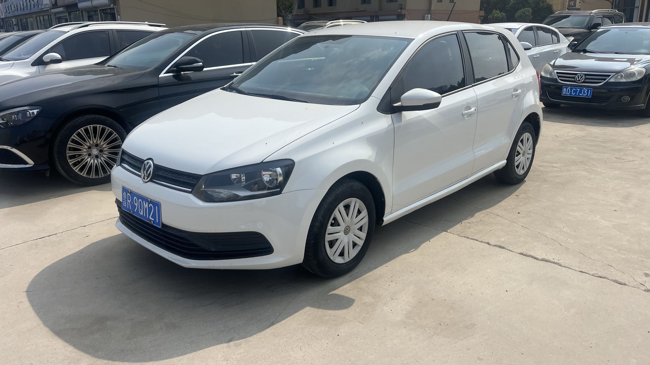 Volkswagen Polo 2015 Volkswagen Polo 2015 immagine di auto