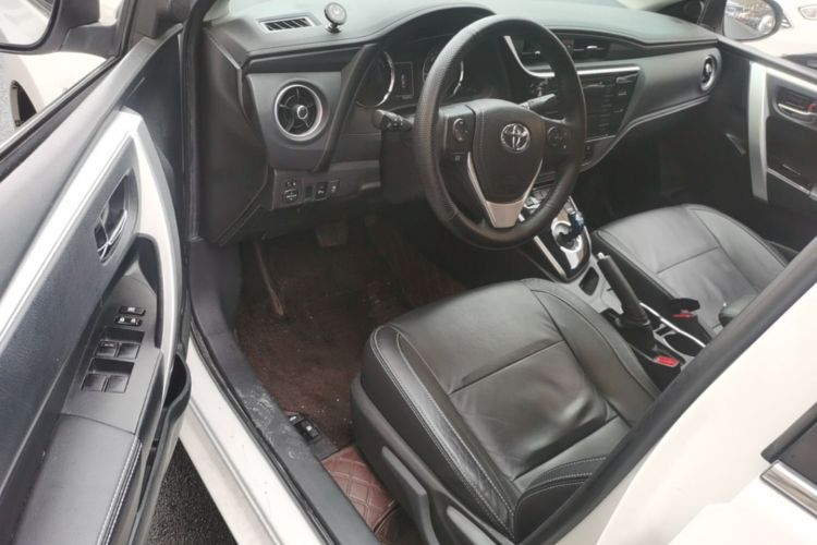 Toyota Corolla 2018 car image #16