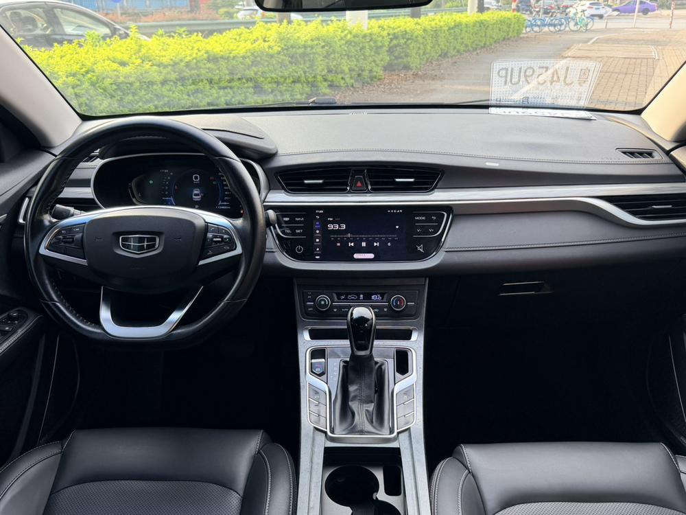 GEELY Emgrand 2019 car image #9