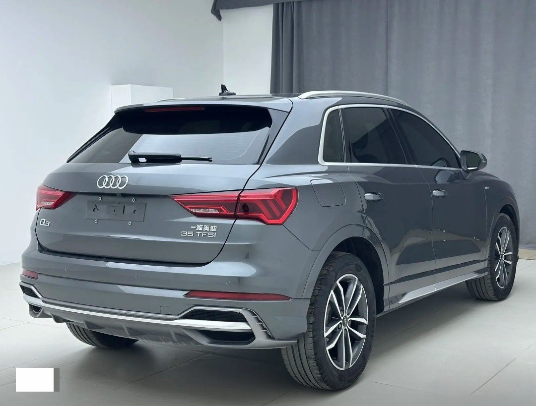 Audi Q3 2023 car image #6