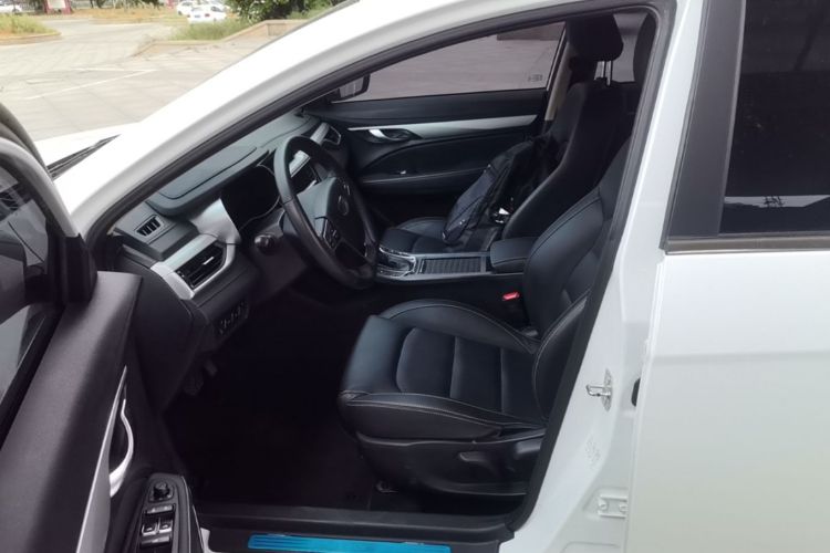 GEELY Emgrand 2019 #15 GEELY Emgrand 2019 car image #15