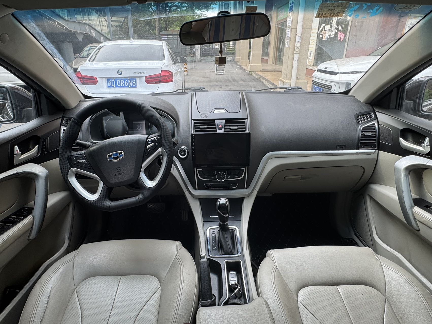 GEELY Emgrand 2016 car image #6