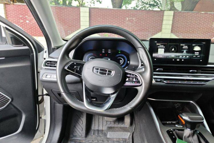 GEELY Emgrand 2023 car image #11