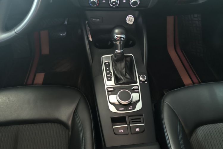 Audi A3 2021 immagine di auto #14