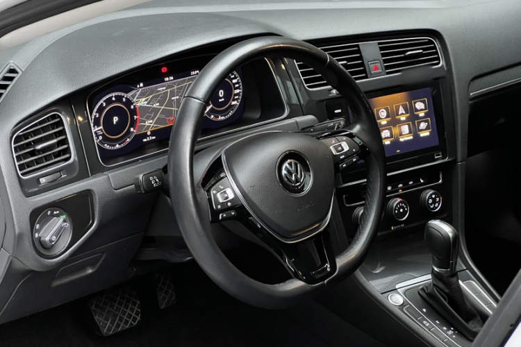 Volkswagen Golf 2020 #11 Volkswagen Golf 2020 car image #11