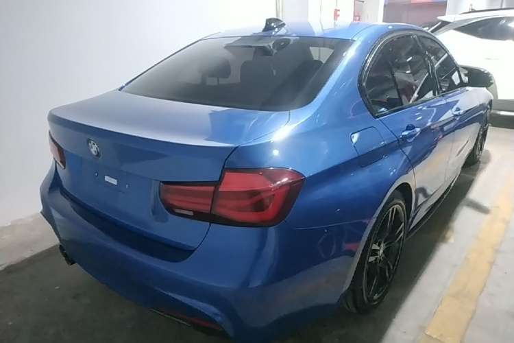 BMW 3 Series 2019 car image #7