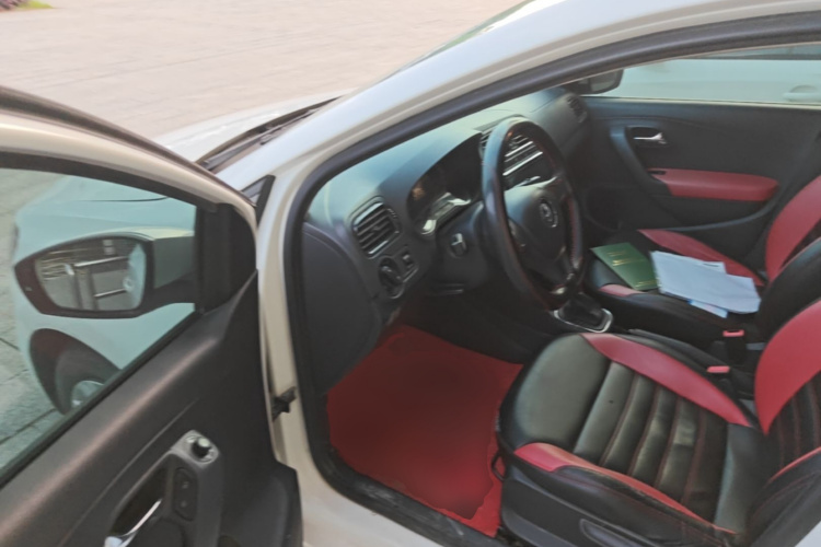Volkswagen Polo 2019 car image #16