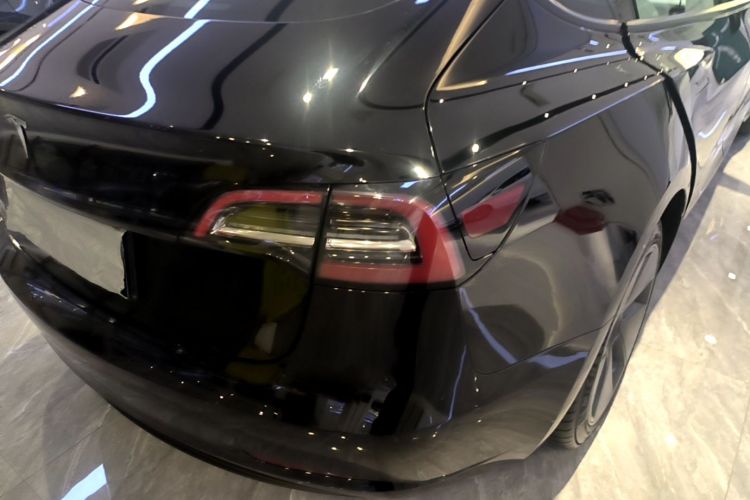 Tesla Model 3 2022 car image #8