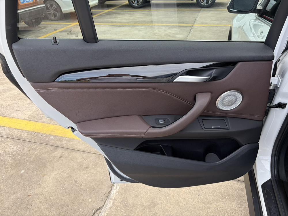 BMW X1 2020 car image #8