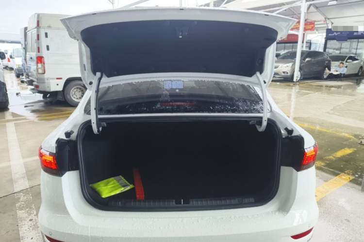 GEELY Emgrand 2025 car image #29