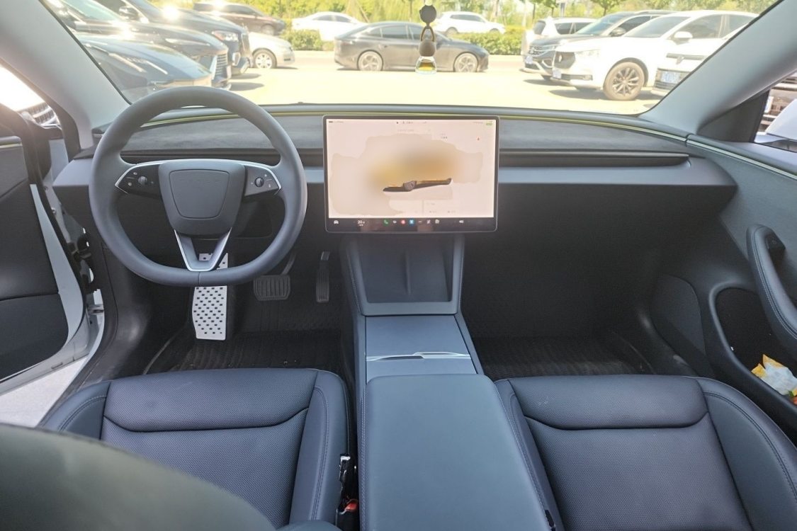 Tesla Model 3 2025 imagen de coche #21