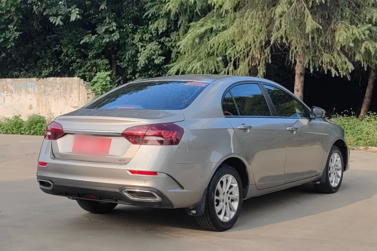 GEELY Emgrand 2021 car image #7