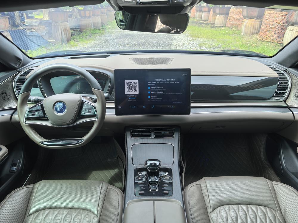 BYD Han 2022 car image #15