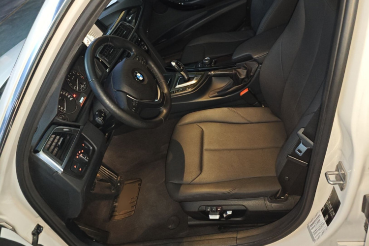 BMW 3 Series 2017 #24 BMW 3 Series 2017 imagen de coche #24
