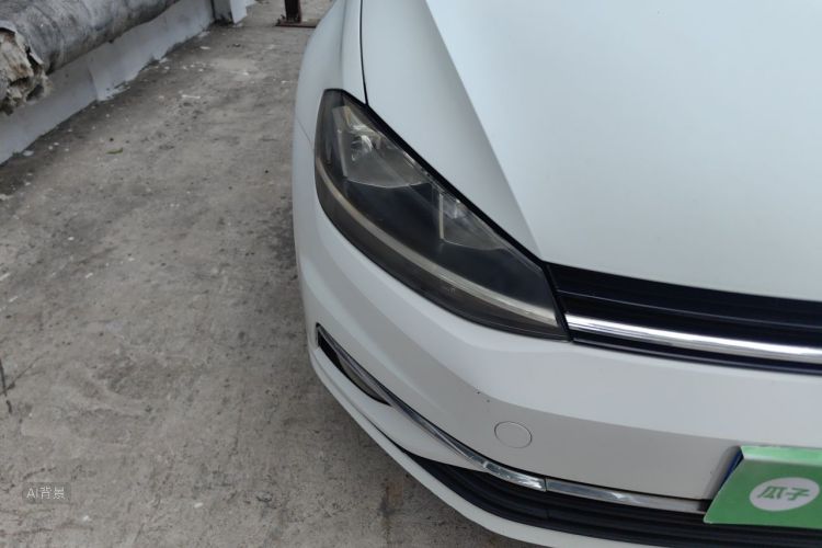 Volkswagen Golf 2020 car image #8