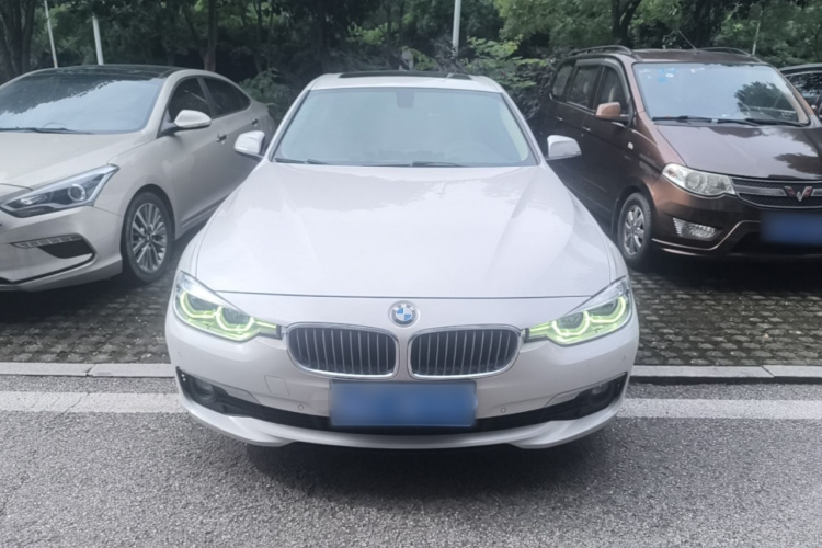 BMW 3 Series 2018 car image #3