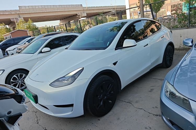 Tesla Model Y 2022 #2 Tesla Model Y 2022 immagine di auto #2