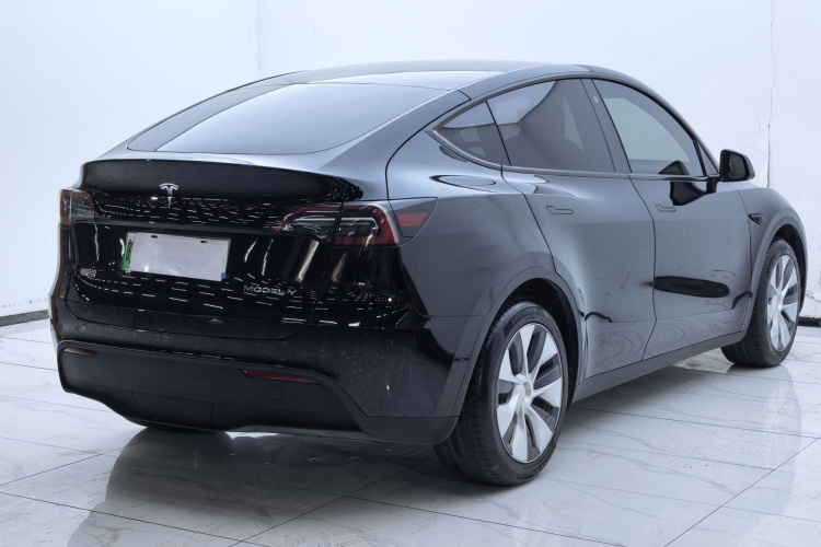 Tesla Model Y 2023 #5 Tesla Model Y 2023 car image #5