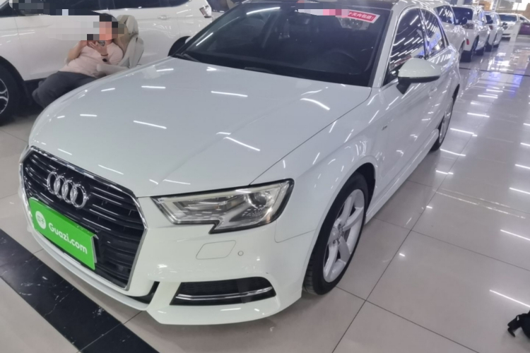 Audi A3 2017 car image #2