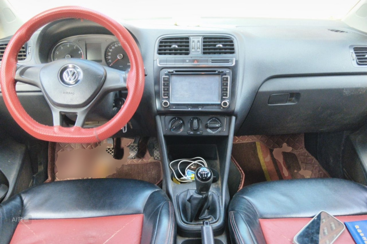 Volkswagen Polo 2015 car image #11