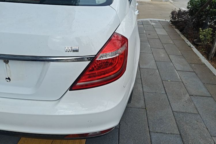 GEELY Emgrand 2016 #8 GEELY Emgrand 2016 car image #8