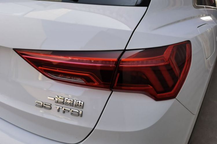 Audi Q3 2023 #8 Audi Q3 2023 car image #8