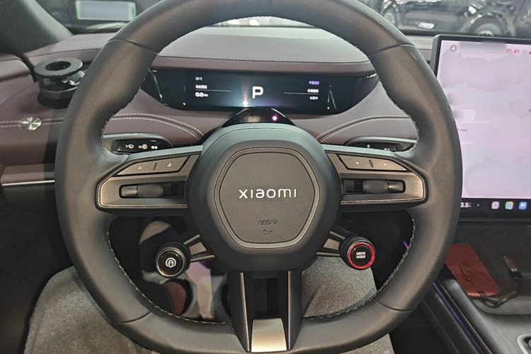 MI SU7 2025 immagine di auto #11