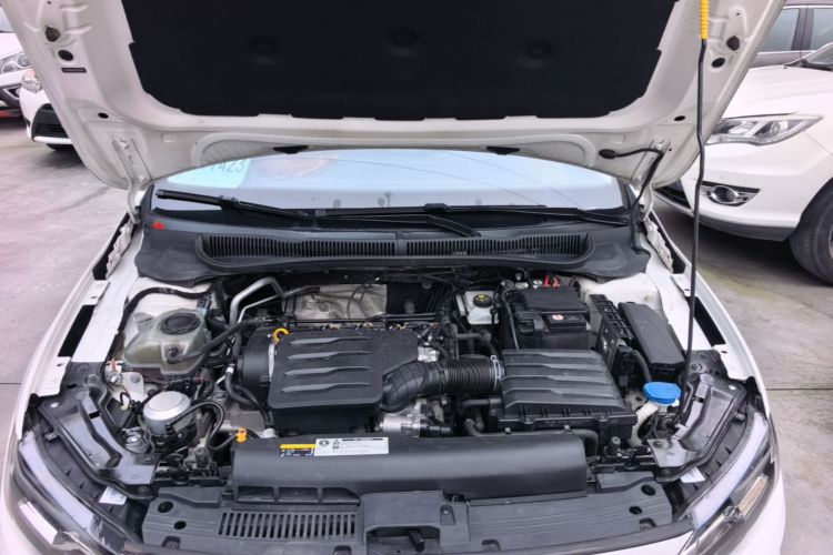 Volkswagen Polo 2021 car image #22