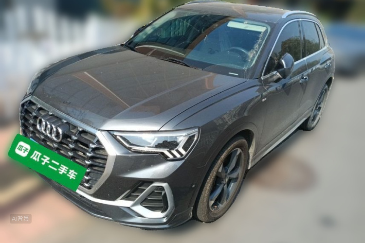 Audi Q3 2021 صورة سيارة #2