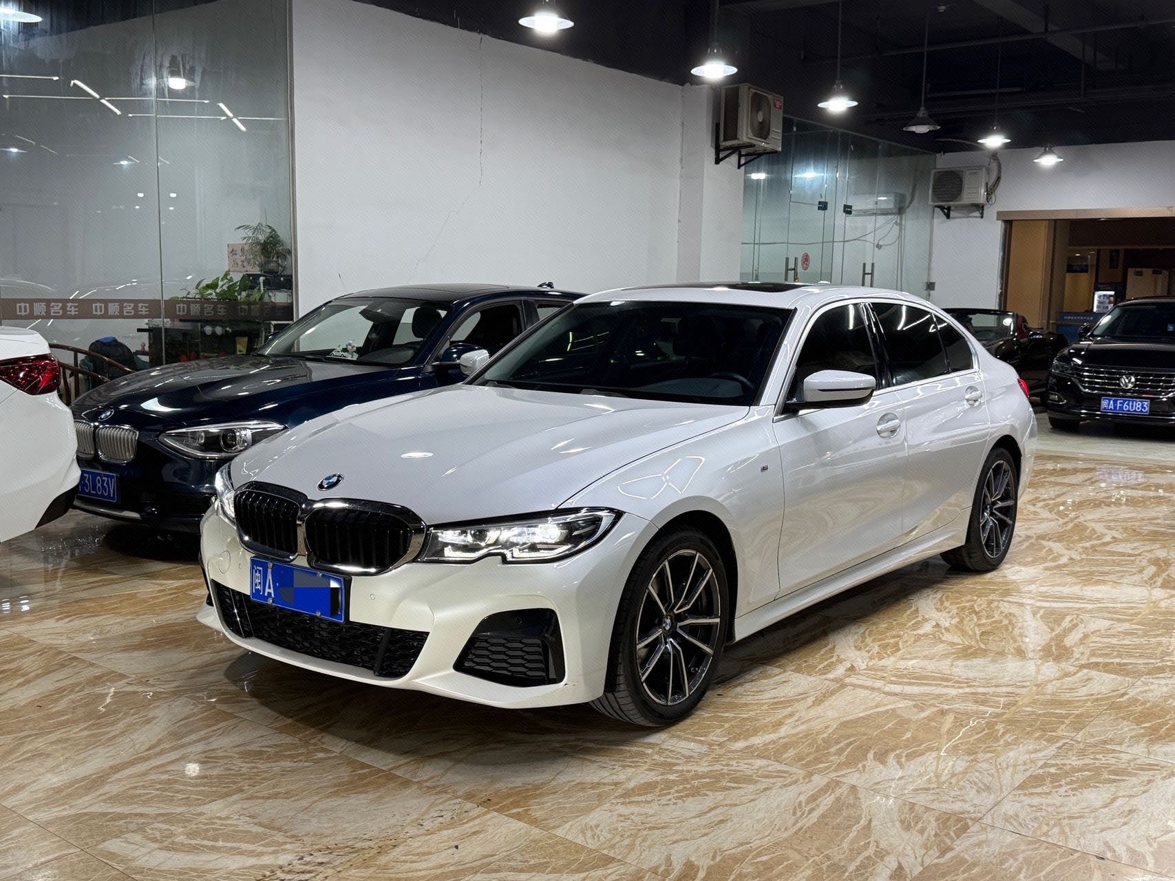 BMW 3 Series 2021 صورة سيارة 