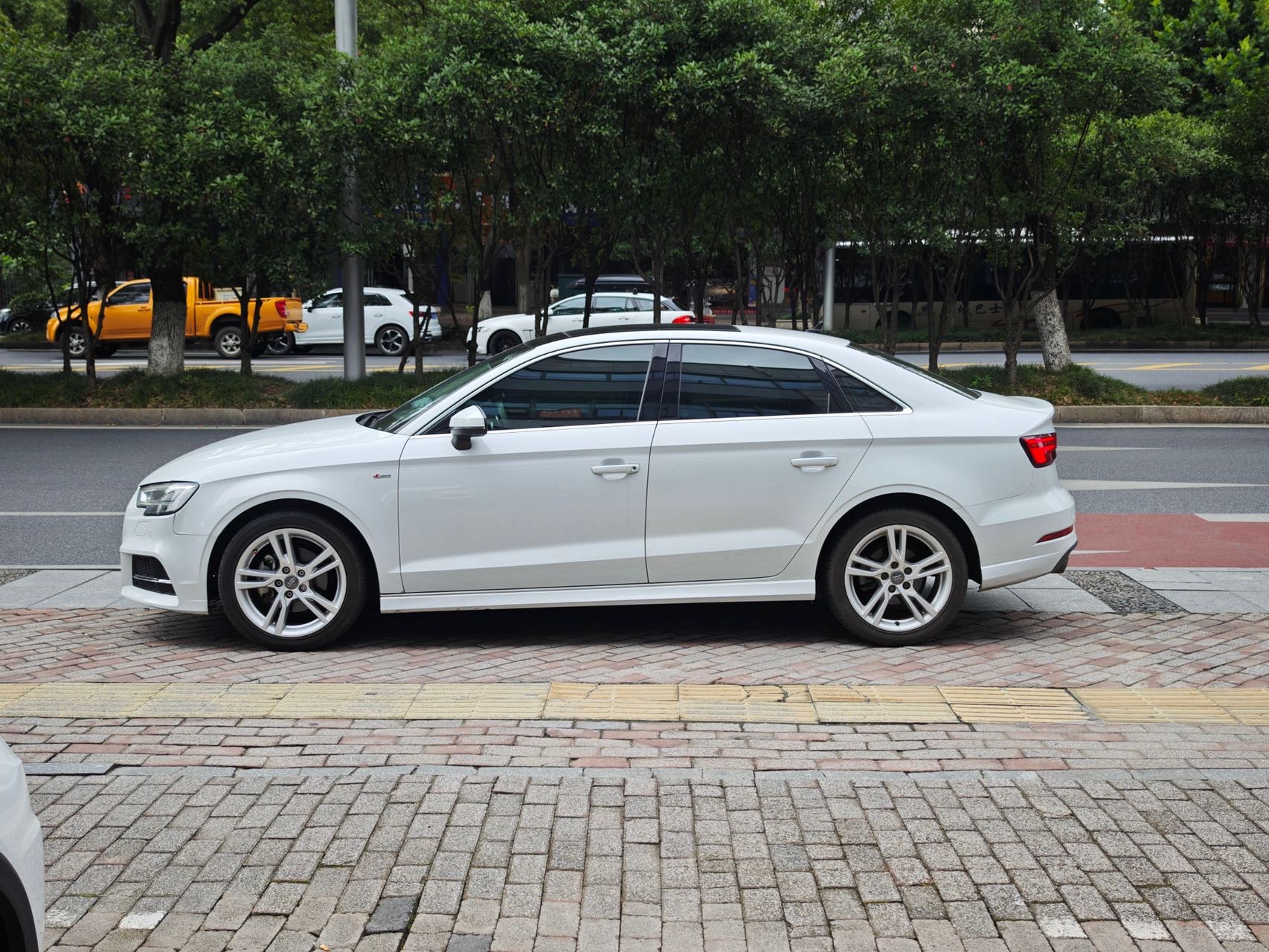 Audi A3 2019 #3 Audi A3 2019 car image #3