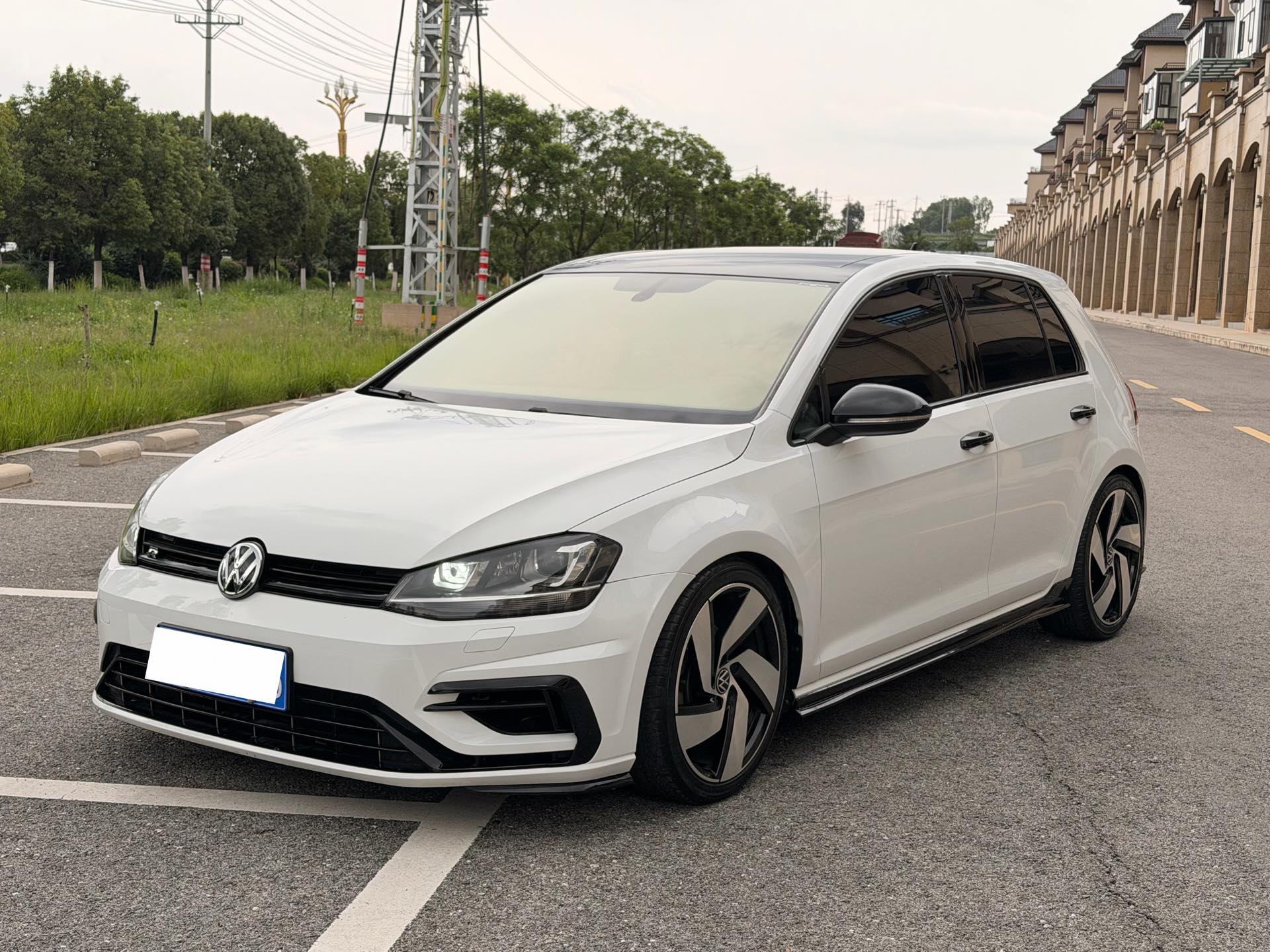2016 2016 car image